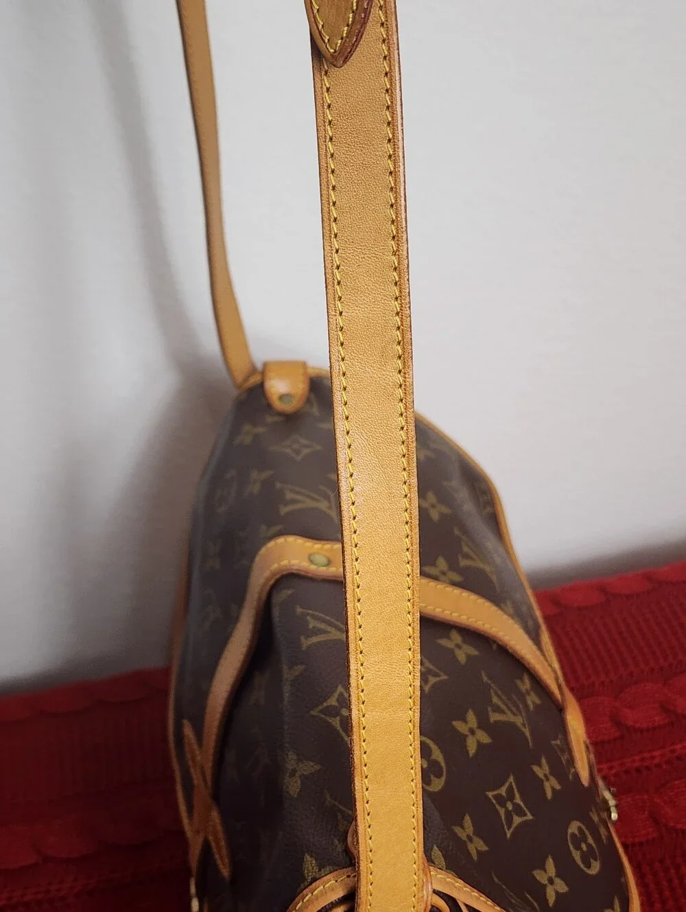 Louis Vuitton Authentic Vintage (34 Yrs.old) SAUMUR 30
